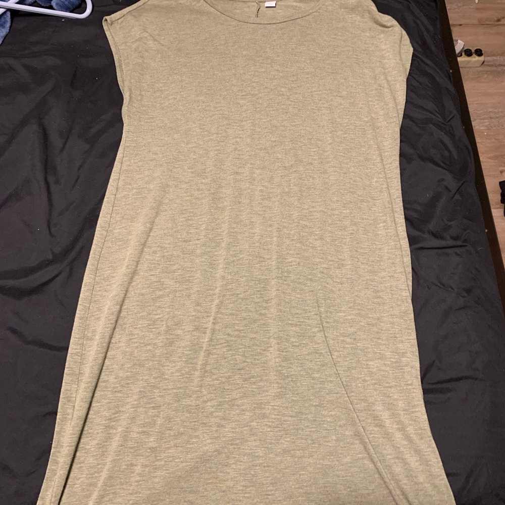✨ old navy women’s t-shirt dress ✨ olive color, size XL
